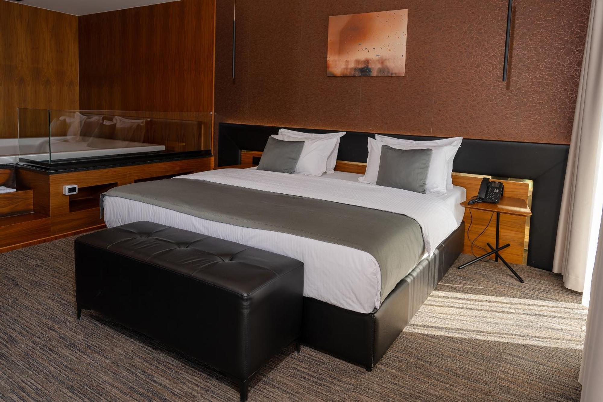 Select Hill Resort Linze Екстериор снимка