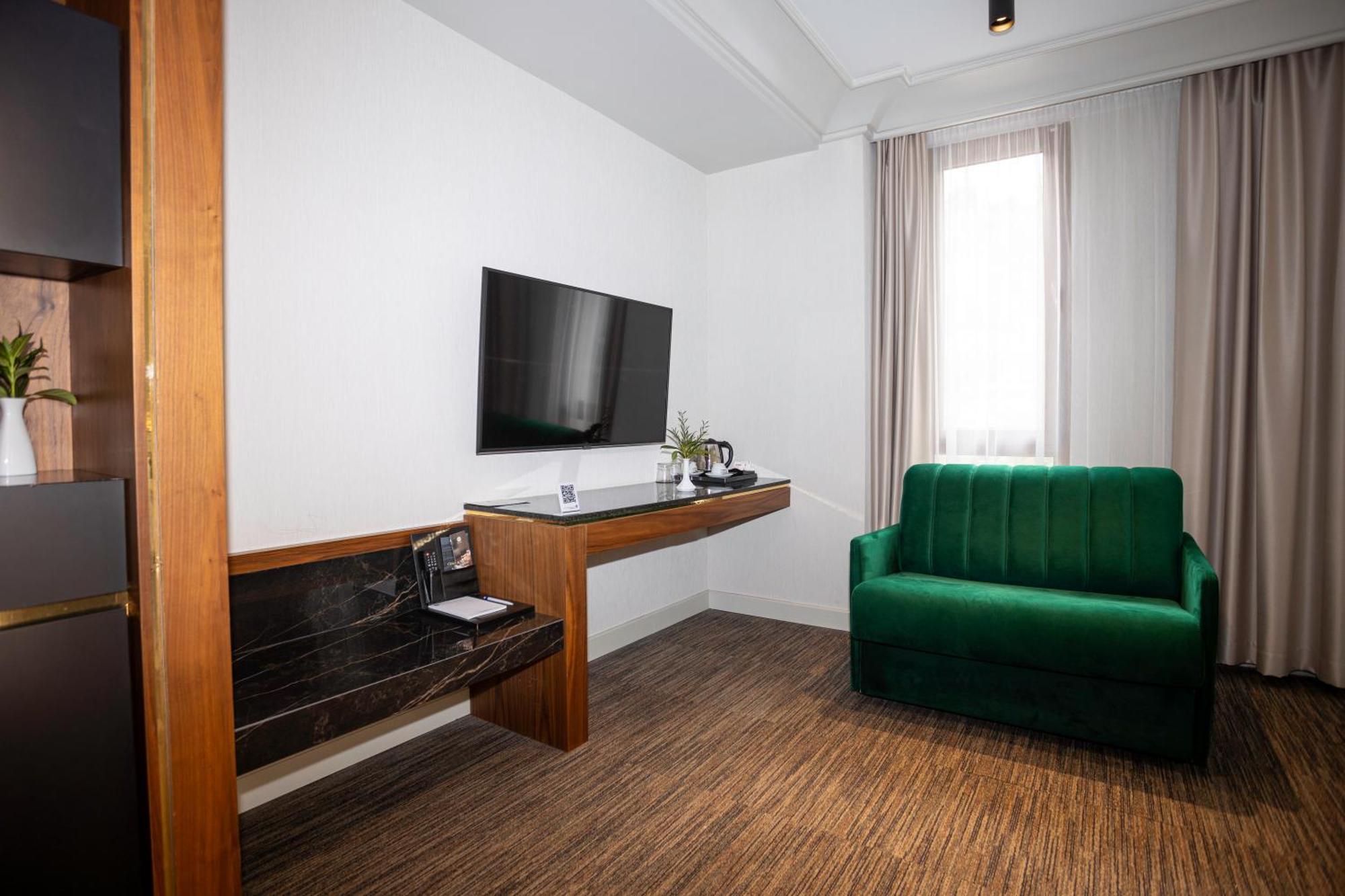 Select Hill Resort Linze Екстериор снимка