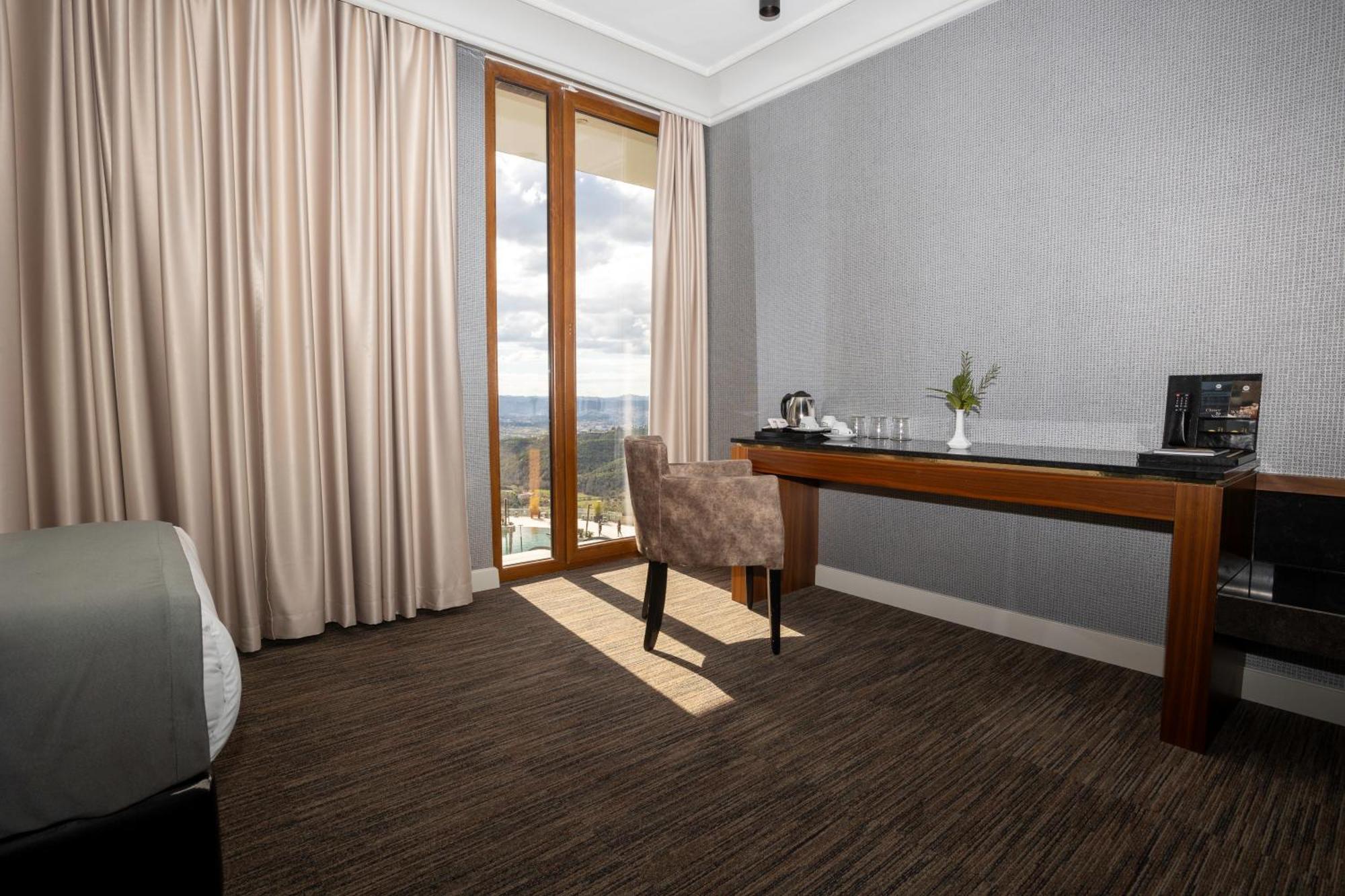 Select Hill Resort Linze Екстериор снимка