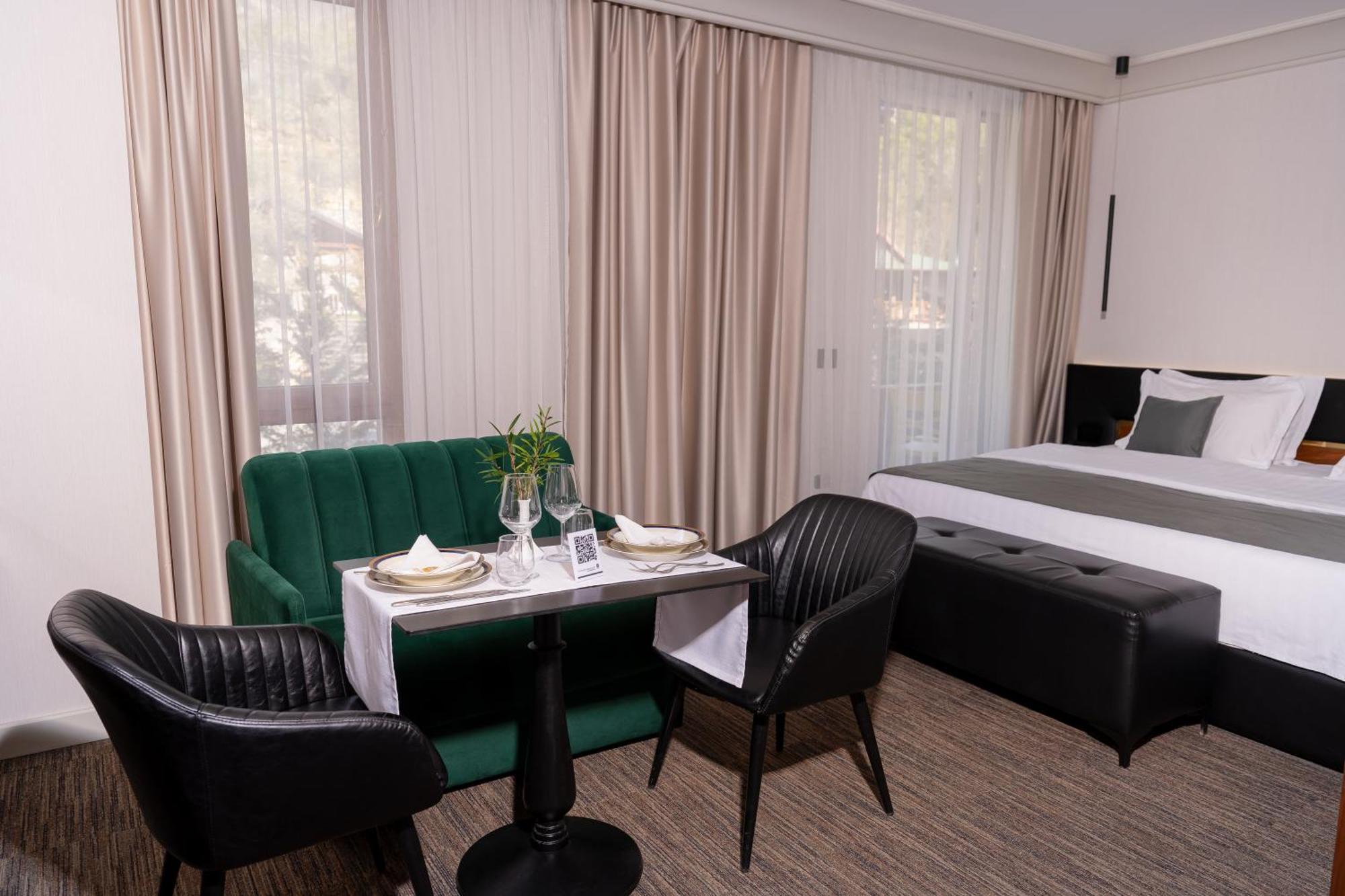 Select Hill Resort Linze Екстериор снимка