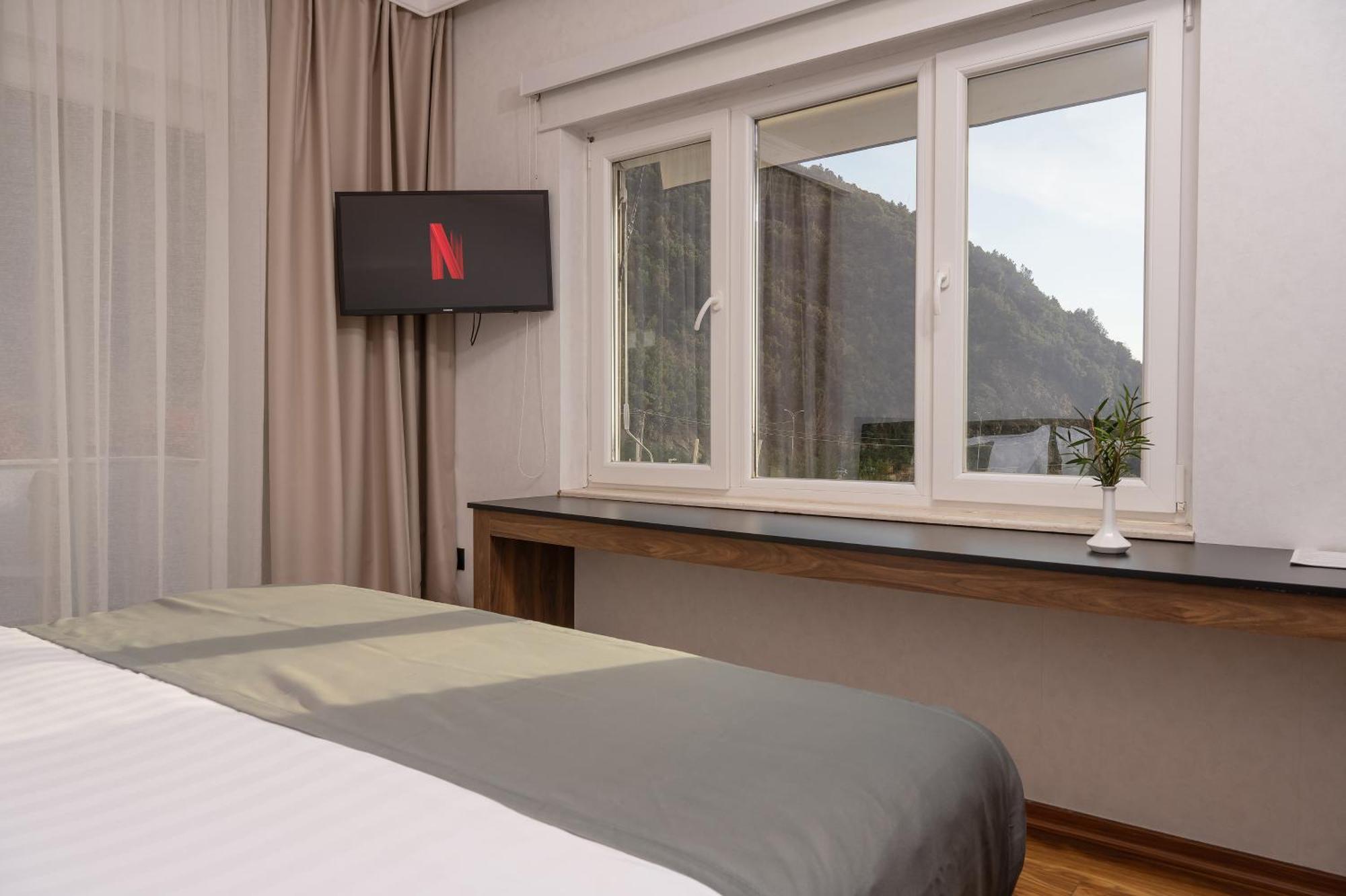 Select Hill Resort Linze Екстериор снимка